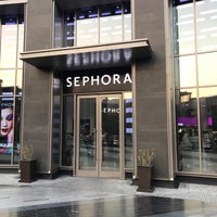 Photo taken at SEPHORA by Mamess F. on 8/14/2017