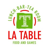 Das Foto wurde bei La table food and games von La table food and games am 4/22/2016 aufgenommen