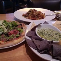 Photo taken at California Pizza Kitchen by johnnydu on 4/9/2016