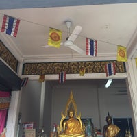 Photo taken at วัดอภัยทายาราม (วัดมะกอก) by Pair P. on 9/15/2018