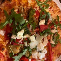 3/18/2022 tarihinde Tinchenziyaretçi tarafından Pizza Pasta Scialpi'de çekilen fotoğraf
