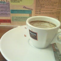 11/26/2012にDavid L.がKishon Cafeで撮った写真