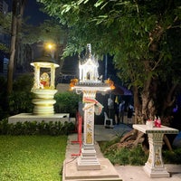 Photo taken at Fraser Suites Sukhumvit, Bangkok by Julia on 2/13/2024