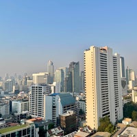 Photo taken at Fraser Suites Sukhumvit, Bangkok by Julia on 2/14/2024