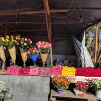 Photo taken at Flowers Market | ყვავილების ბაზარი by Shmupi K. on 11/9/2018