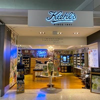 Photo taken at Kiehl&amp;#39;s by Paul C. on 11/11/2019