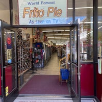 Foto tirada no(a) Five &amp;amp; Dime General Store por Paul C. em 5/6/2021