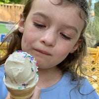 Photo taken at Fortunes Ice Cream by Chris P. on 7/28/2022