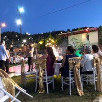 6/29/2018 tarihinde Sevgi S.ziyaretçi tarafından Tepe Tesisleri Cafe Restaurant Kır Düğün Salonu'de çekilen fotoğraf