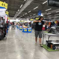Photo taken at Decathlon by Danny A. on 2/10/2019