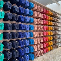 Photo taken at Concept Store Havaianas by Pollyanna G. on 11/30/2022