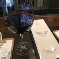 Das Foto wurde bei Enolo Wine Cafe von Jose S. am 4/9/2017 aufgenommen