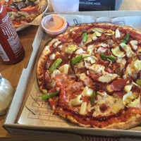 6/30/2016 tarihinde Jose S.ziyaretçi tarafından Mod Pizza'de çekilen fotoğraf