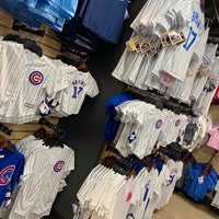 Photo taken at Chicago Cubs Flagship Store by Taryn D. on 11/29/2019