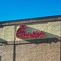 Photo taken at Chick-fil-A by Taryn D. on 4/6/2023
