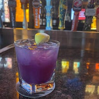 Photo taken at BJ&amp;#39;s Restaurant &amp;amp; Brewhouse by Taryn D. on 9/1/2022
