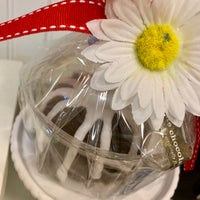 Photo taken at Nothing Bundt Cakes by Taryn D. on 5/8/2019