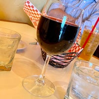 6/25/2021 tarihinde Taryn D.ziyaretçi tarafından 3 Sons Italian Restaurant and Bar'de çekilen fotoğraf