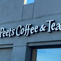 Photo taken at Peet&amp;#39;s Coffee &amp;amp; Tea by Wilfred W. on 12/14/2019