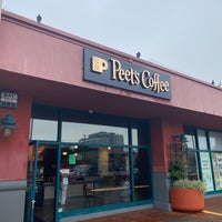 Photo taken at Peet&amp;#39;s Coffee &amp;amp; Tea by Wilfred W. on 12/30/2022