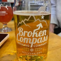 Foto diambil di Broken Compass Brewing oleh Thomas S. pada 2/11/2023