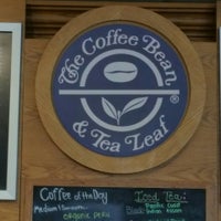 Photo taken at The Coffee Bean &amp;amp; Tea Leaf by Charlotte C. on 6/12/2016