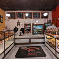 Photo taken at D&amp;#39;Amato&amp;#39;s Bakery by Zig on 1/21/2022