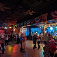 Photo taken at Lil&amp;#39; Red&amp;#39;s Longhorn Saloon by Zig on 7/14/2022