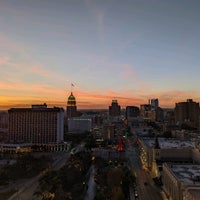 Photo taken at San Antonio Marriott Riverwalk by Zig on 1/18/2022