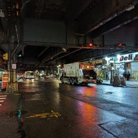 Photo taken at MTA Subway - Myrtle Ave/Broadway (J/M/Z) by Zig on 1/20/2023
