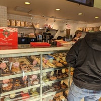 Photo taken at Stan&amp;#39;s Donuts &amp;amp; Coffee by Zig on 12/24/2022