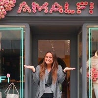รูปภาพถ่ายที่ Boutique Amalfi โดย Boutique Amalfi เมื่อ 5/10/2016