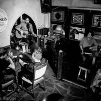 Foto tirada no(a) Delaney&amp;#39;s Irish Pub &amp;amp; Restaurant por Delaney&amp;#39;s Irish Pub &amp;amp; Restaurant em 4/29/2016