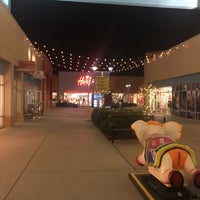 รูปภาพถ่ายที่ The Outlet Shoppes at El Paso โดย Gilberto D. เมื่อ 1/26/2018