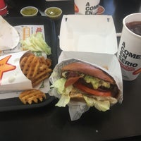 Photo taken at Carl&amp;#39;s Jr. by Gilberto D. on 3/3/2018