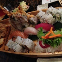 รูปภาพถ่ายที่ Misora Sushi โดย Alice C. เมื่อ 6/21/2013