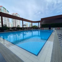 Photo taken at Holiday Inn Atrium&amp;#39;s pool by Sam V. on 6/2/2023