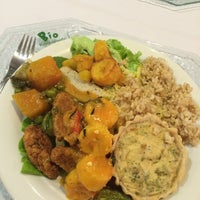 Foto diambil di Bio Alternativa oleh Paula R. pada 10/25/2014