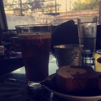 Foto diambil di Bridge speciality coffee &amp;amp; snack oleh abdulbari pada 8/5/2018
