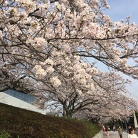 Photo taken at 周南緑地運動公園 by moe on 4/29/2017