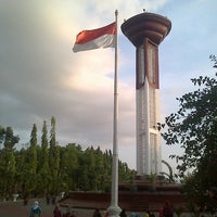 Photo taken at Rektorat Universitas Negeri Yogyakarta by Apriliana R. on 10/7/2013