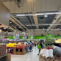 Photo taken at Giant Supermarket by Belinda A. on 8/13/2022