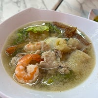 Photo taken at Lao Jiang 老江 Superior Kway Teow Soup by Belinda A. on 4/12/2023