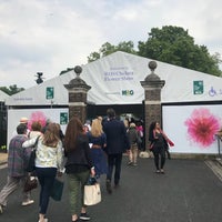 Photo taken at RHS Chelsea Flower Show by inci on 5/30/2018