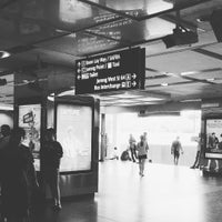 Photo taken at Boon Lay MRT Station (EW27) by Pinkibrownie K. on 5/9/2017