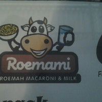 Das Foto wurde bei Roemami (Roemah Macaroni &amp;amp; Milk) von Gamma A. am 7/2/2013 aufgenommen