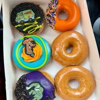 Photo taken at Krispy Kreme Doughnuts by REN on 10/13/2023