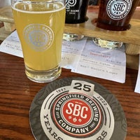Photo taken at Springfield Brewing Company by Carlos R M. on 4/1/2023