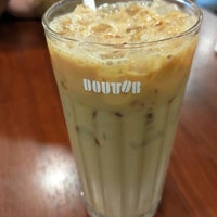 Photo taken at Doutor Coffee Shop by S W. on 3/2/2022