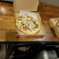 9/10/2017 tarihinde Riane .ziyaretçi tarafından Mod Pizza'de çekilen fotoğraf